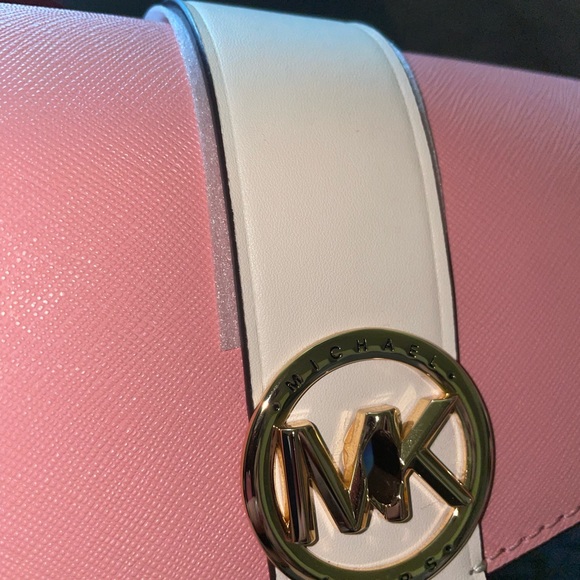 Brand New Michael Kors!! - Picture 4 of 9